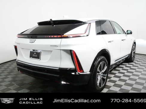 Certified 2024 Cadillac Lyriq Luxury w/ Nappa Leather Package AWD/4WD image 3