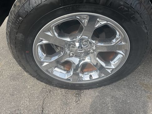 Used 2014 RAM 1500 Laramie w/ Convenience Group image 39