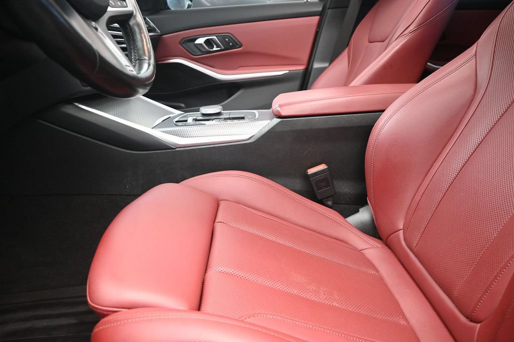 Certified 2024 BMW 330i Sedan w/ M Sport Package RWD image 13