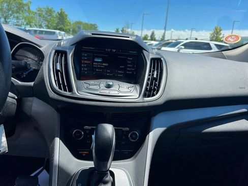 Used 2015 Ford Escape SE w/ SE Chrome Package FWD image 16
