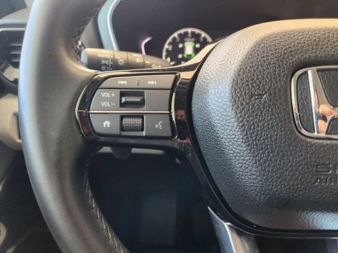Used 2025 Honda Pilot Touring image 30