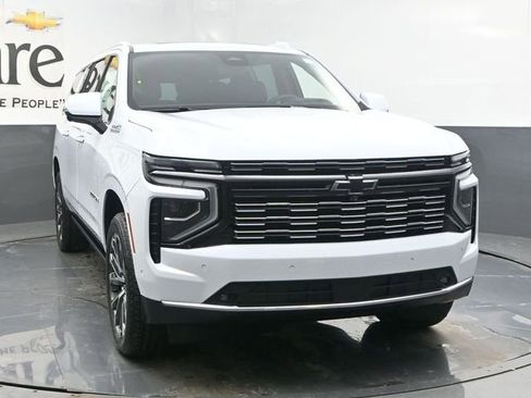 New 2026 Chevrolet Suburban High Country AWD/4WD image 30