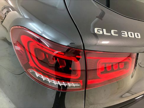 Used 2021 Mercedes-Benz GLC 300 4MATIC image 29