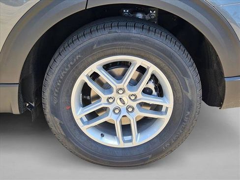 New 2026 Ford Explorer Active RWD image 10