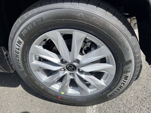 New 2026 Toyota Corolla Cross LE image 7