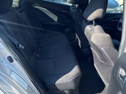Used 2022 Toyota Prius LE FWD image 8