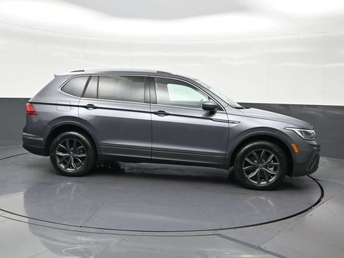 Used 2023 Volkswagen Tiguan SE FWD image 7