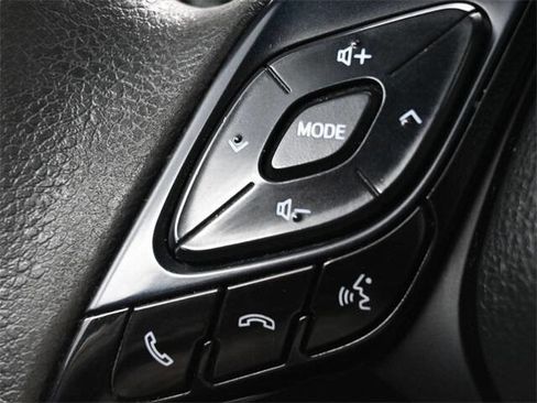 Used 2019 Toyota C-HR LE image 23