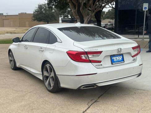 Used 2019 Honda Accord Touring image 3