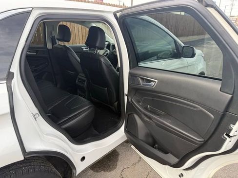 Used 2024 Ford Edge Titanium image 10