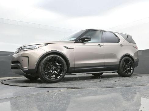 New 2025 Land Rover Discovery S AWD/4WD image 40