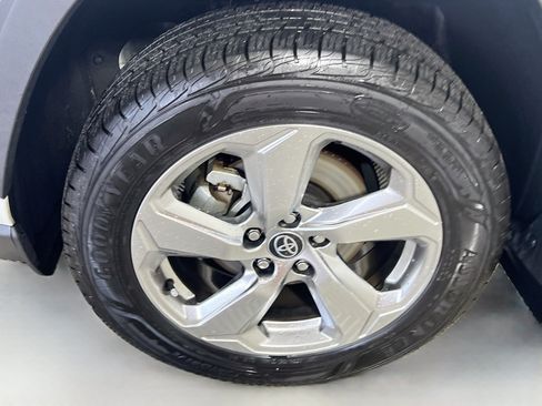 Used 2021 Toyota RAV4 Limited w/ Limited Grade Weather Package AWD/4WD image 14