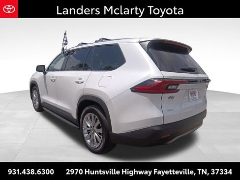 Used 2025 Toyota Grand Highlander AWD image 5