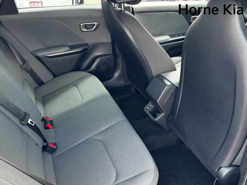 New 2025 Kia K4 LXS image 21