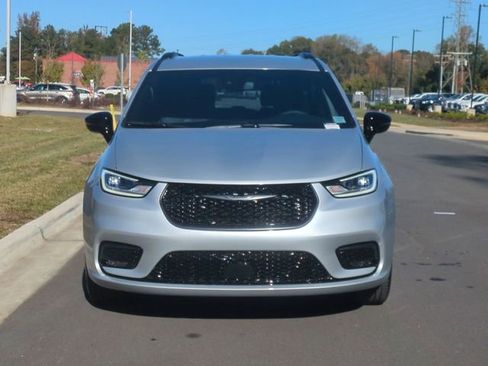 New 2026 Chrysler Pacifica Select w/ S Appearance Package image 16