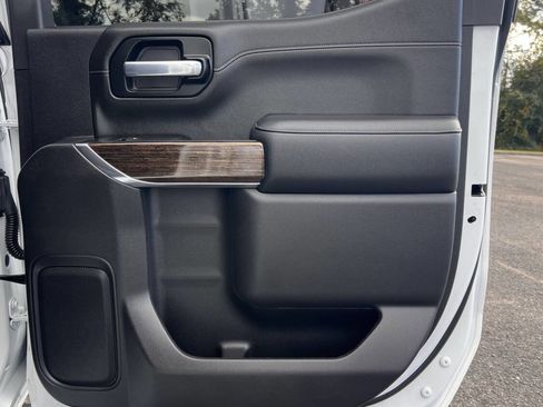 Used 2021 GMC Sierra 1500 Elevation image 17