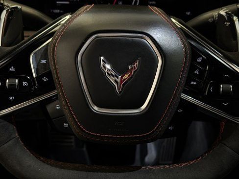 Used 2024 Chevrolet Corvette Stingray Premium Cpe w/ Z51 Performance Package RWD image 10