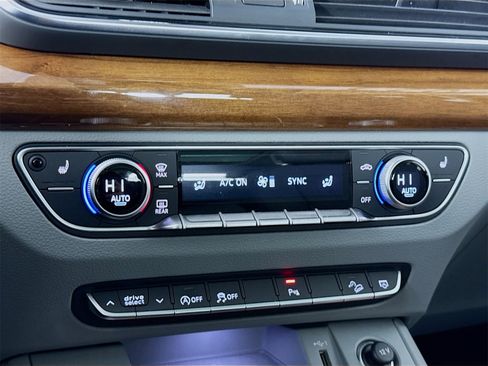 Certified 2022 Audi Q5 2.0T Premium Plus w/ Premium Plus Package image 16