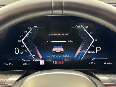 Used 2023 BMW i7 xDrive60 image 22