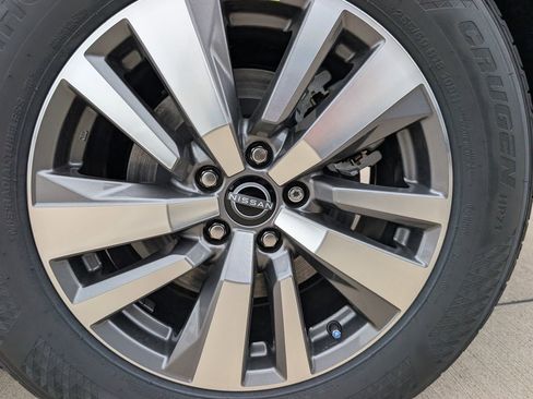 New 2026 Nissan Pathfinder SL FWD image 5