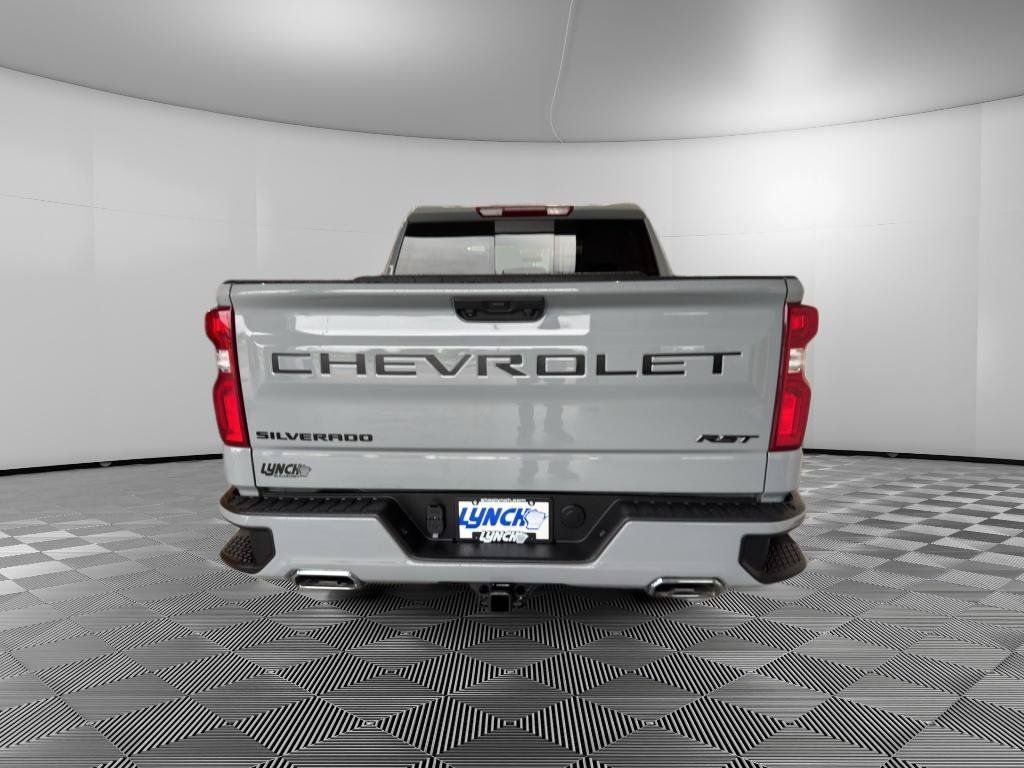 Used 2024 Chevrolet Silverado 1500 RST w/ Convenience Package II AWD/4WD image 4