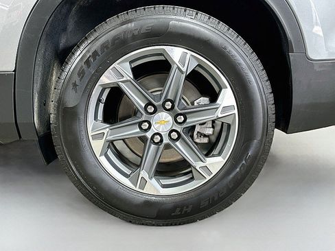 Used 2025 Chevrolet Blazer LT FWD image 30