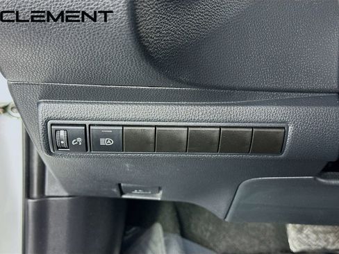 Used 2022 Toyota Corolla LE image 13