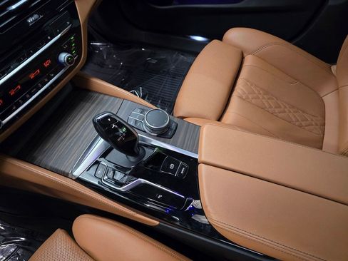 Used 2022 BMW 540i w/ M Sport Package RWD image 25