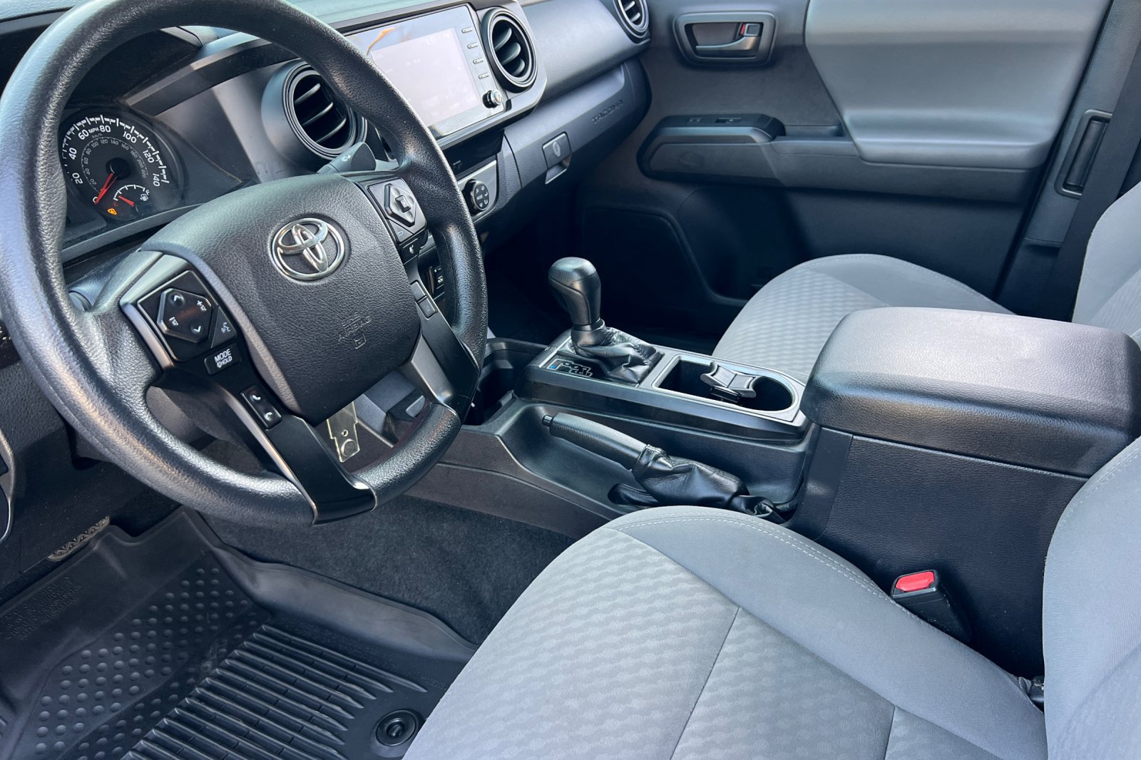 Used 2022 Toyota Tacoma SR RWD image 11