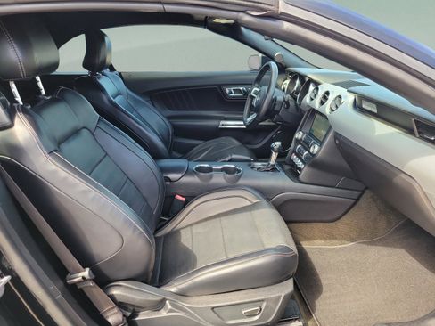 Used 2016 Ford Mustang Premium image 29