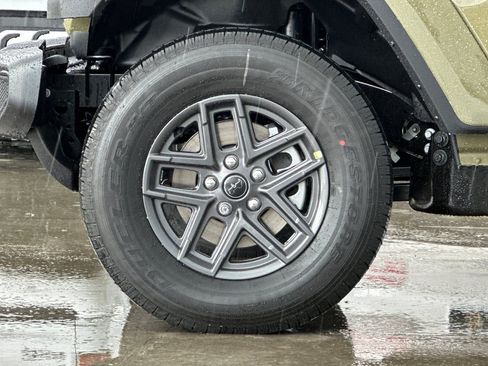 New 2026 Jeep Gladiator Sport AWD/4WD image 25