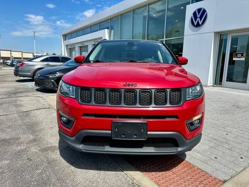 Used 2019 Jeep Compass Latitude AWD/4WD image 2