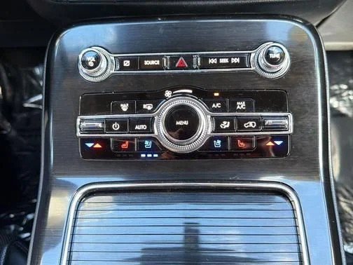 Used 2022 Lincoln Nautilus Reserve AWD/4WD image 16