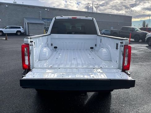 Used 2024 Ford F350 XLT w/ FX4 Off-Road Package image 19