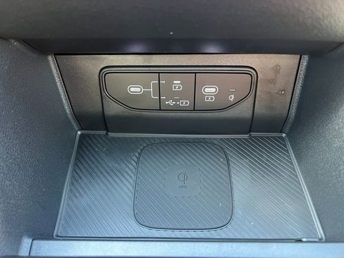 Used 2026 Kia Sportage SX image 24