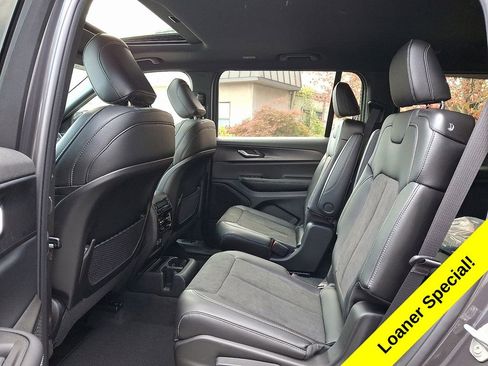 New 2025 Jeep Grand Cherokee L Altitude AWD/4WD image 5