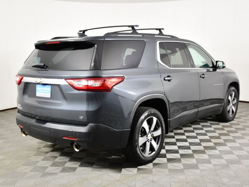 Used 2019 Chevrolet Traverse LT w/ LT Premium Package FWD image 6