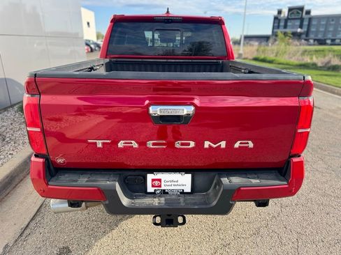 Certified 2025 Toyota Tacoma Limited AWD/4WD image 42