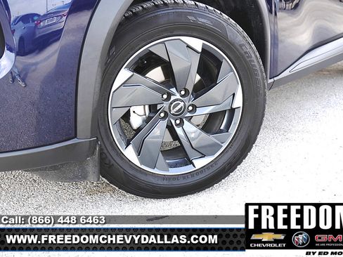 Used 2024 Nissan Rogue SV AWD/4WD image 12