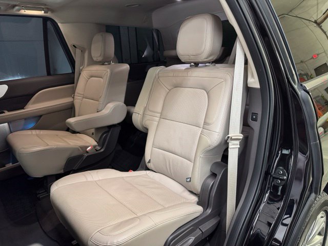 Used 2024 Lincoln Navigator Reserve AWD/4WD image 23