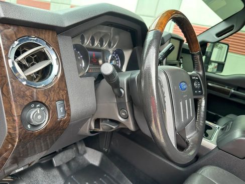 Used 2013 Ford F250 Platinum w/ FX4 Off Road Pkg AWD/4WD image 39