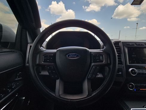 Used 2019 Ford Expedition XLT w/ Equipment Group 202A RWD image 15