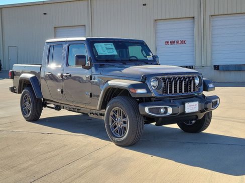 New 2026 Jeep Gladiator Sport image 6