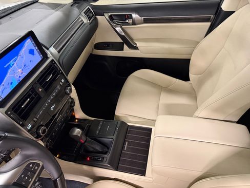 Used 2023 Lexus GX 460 Premium AWD/4WD image 35