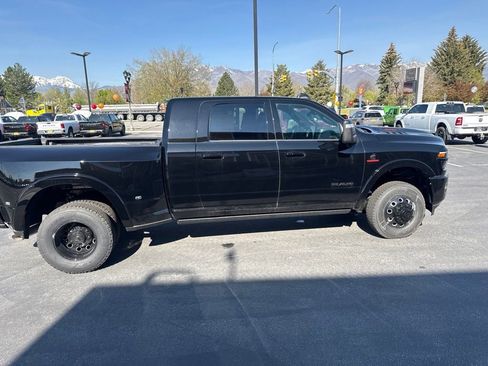 New 2026 RAM 3500 Limited AWD/4WD image 4