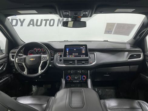 Used 2021 Chevrolet Suburban LT image 18