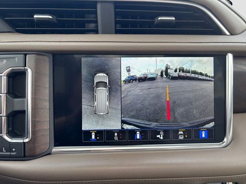 Used 2022 GMC Yukon XL Denali w/ Denali Reserve Package AWD/4WD image 26