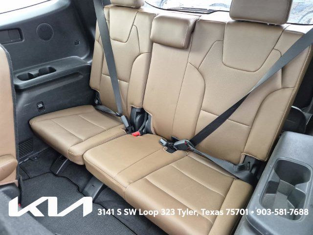 Certified 2022 Kia Telluride SX w/ SX Prestige Package AWD/4WD image 28