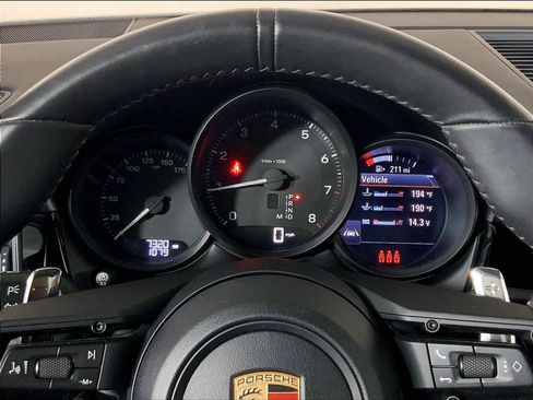 Certified 2026 Porsche Macan AWD/4WD image 11