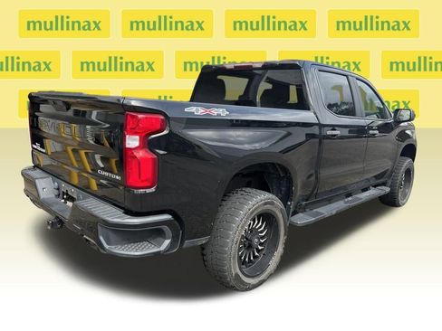 Used 2020 Chevrolet Silverado 1500 Custom w/ Custom Value Package image 2